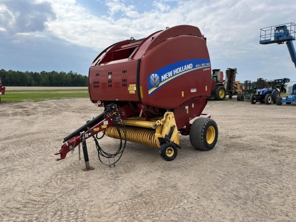 2016 New Holland RB460 Equipment Image0