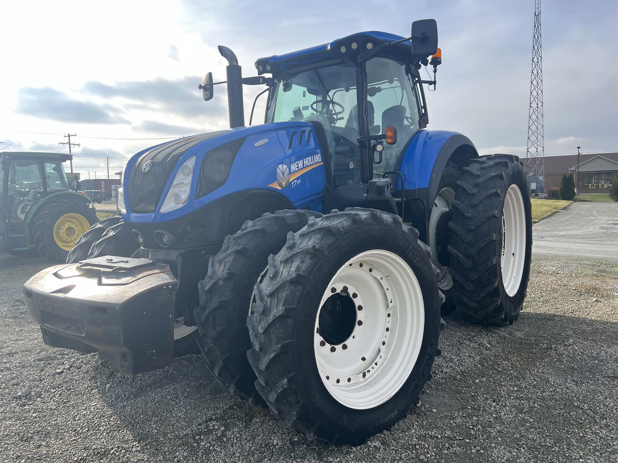 2016 New Holland T7.315 Equipment Image0