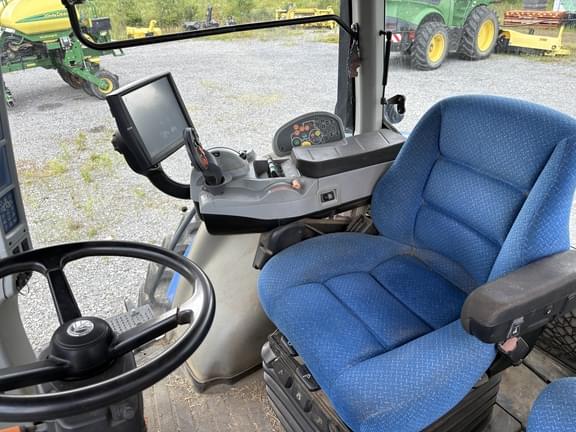 Image of New Holland T8.320 equipment image 4