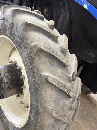 Image of New Holland T8.320 equipment image 3
