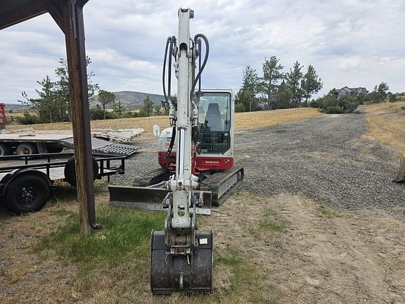 Image of Takeuchi TB260 equipment image 2