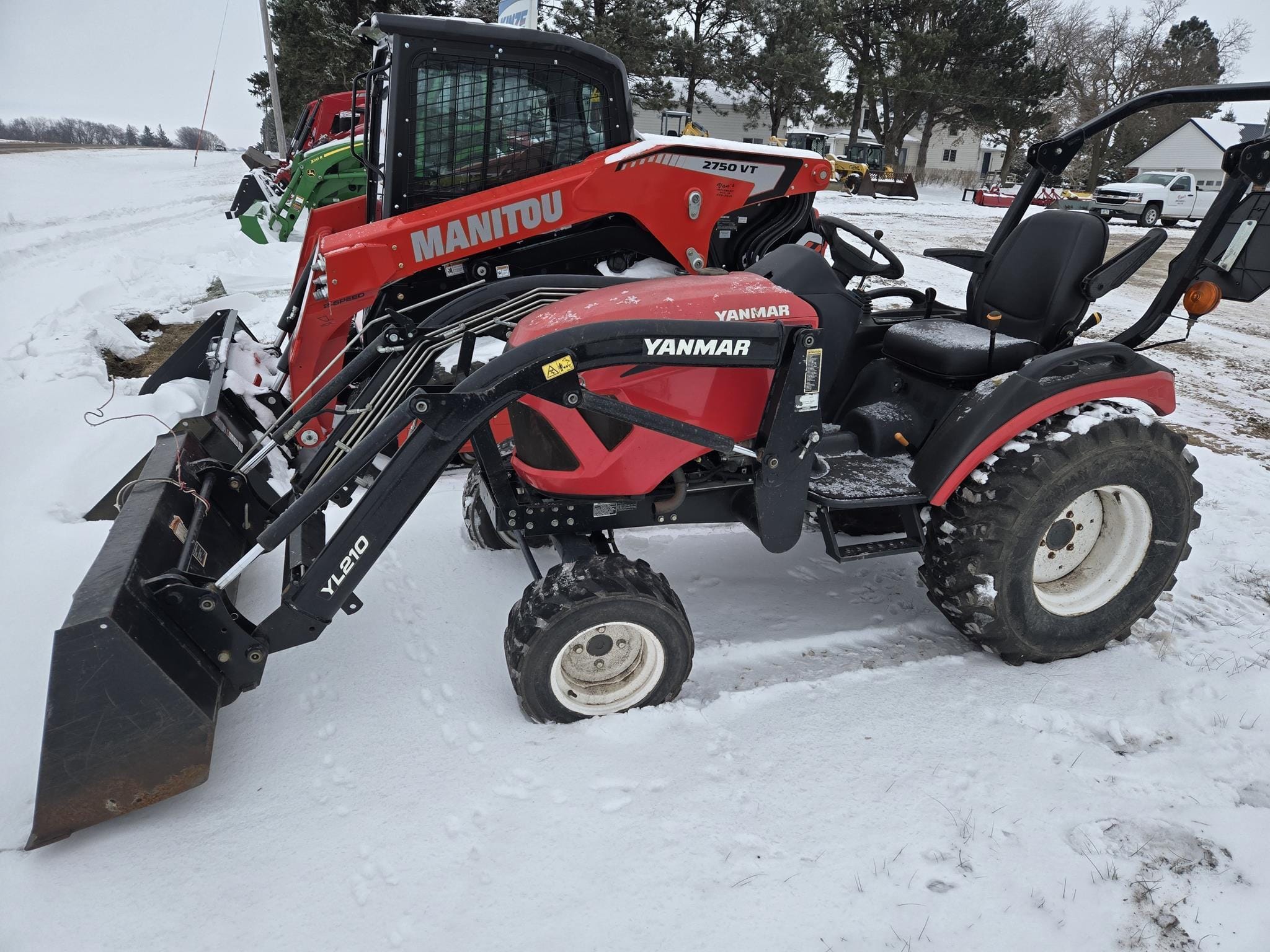 2016 Yanmar 424 Equipment Image0