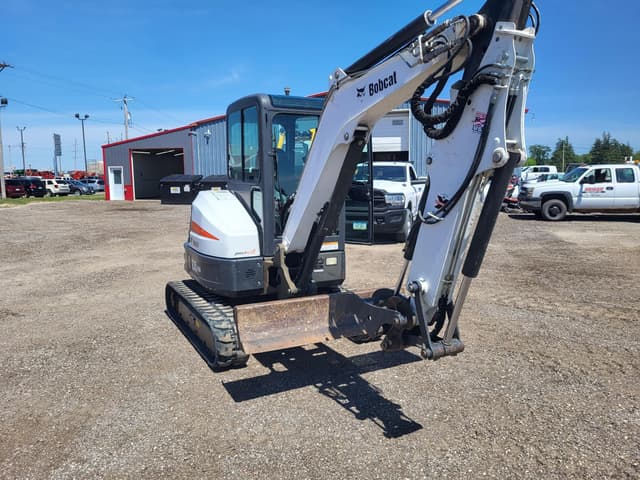 Image of Bobcat E35 equipment image 3