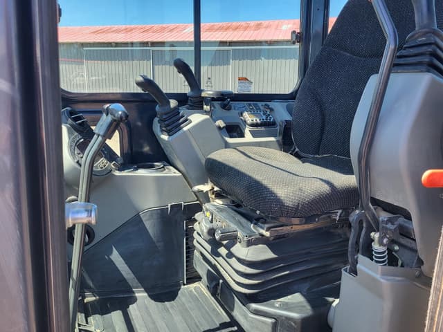 Image of Bobcat E35 equipment image 4