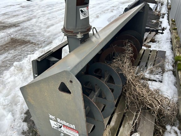 2017 Bobcat SB240 Equipment Image0