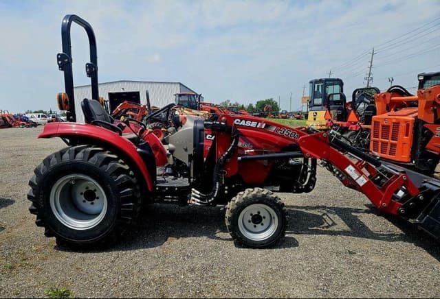 Image of Case IH Farmall 35A equipment image 2