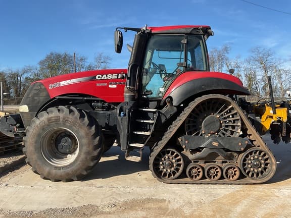Image of Case IH Magnum 340 Rowtrac Primary image