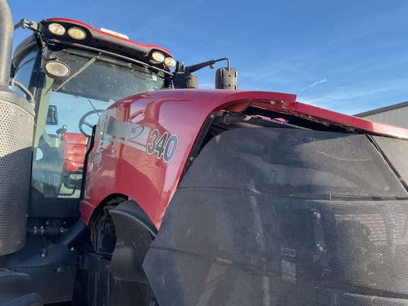 Image of Case IH Magnum 340 Rowtrac equipment image 4