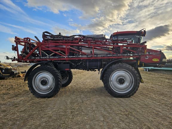 Image of Case IH Patriot 4440 equipment image 2