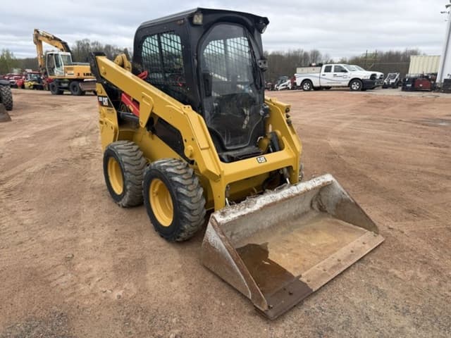 Image of Caterpillar 232D equipment image 2