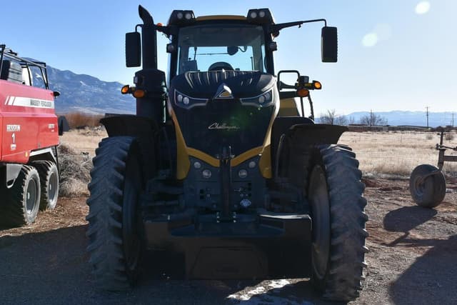 Image of Challenger 1038 equipment image 1