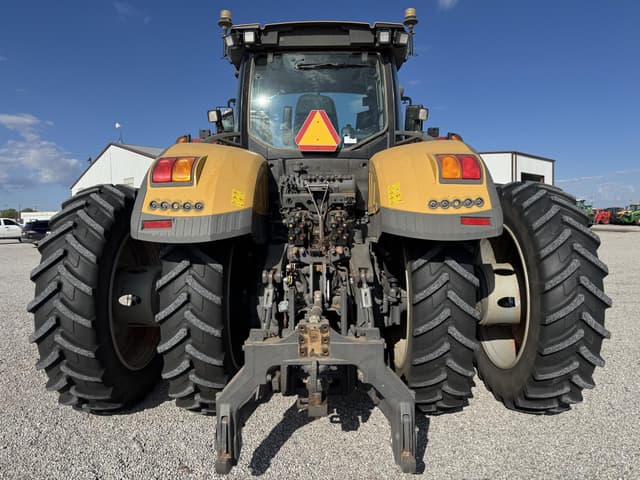 Image of Challenger 1042 equipment image 3