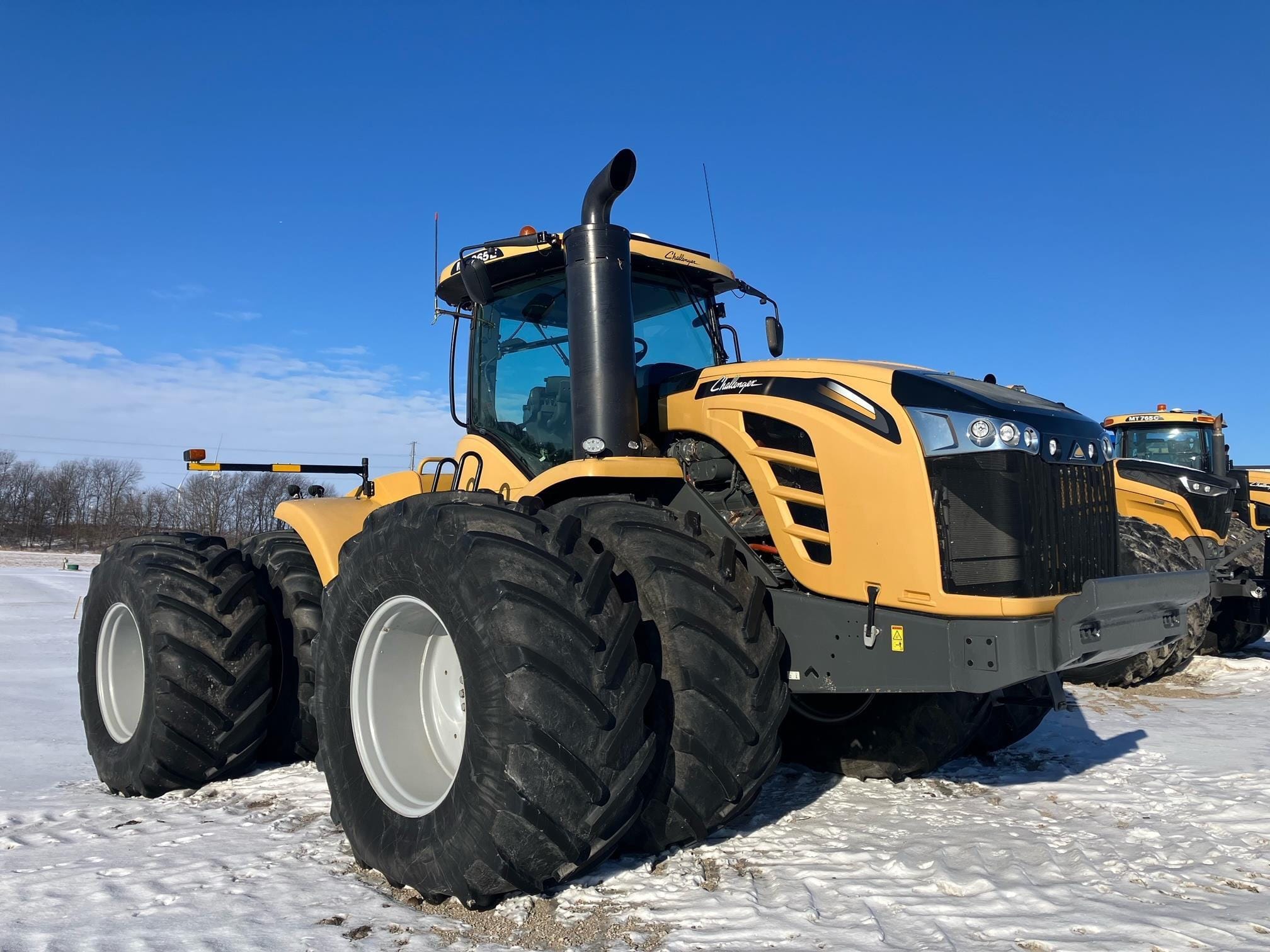2017 Challenger MT965E Equipment Image0