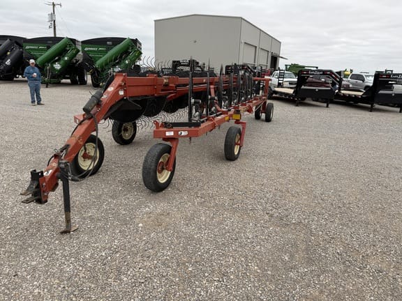 2017 H&S HC5114 Equipment Image0