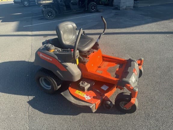 Image of Husqvarna Z248F equipment image 2
