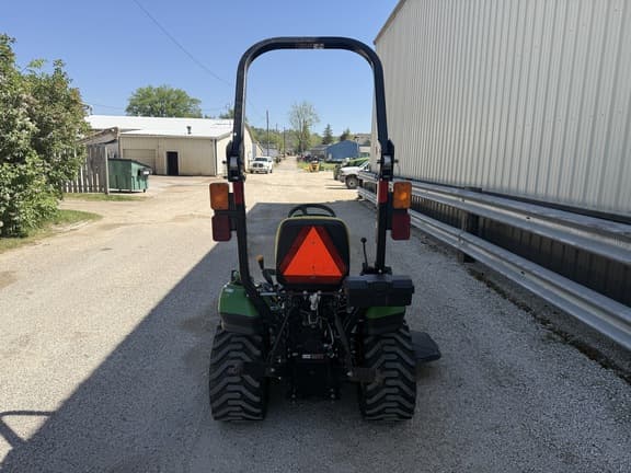 Image of John Deere 1023E equipment image 3