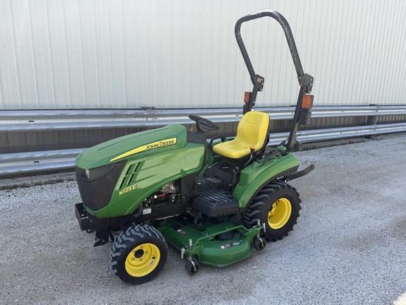 2017 John Deere 1023E Equipment Image0