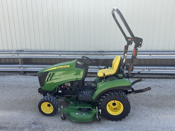 Image of John Deere 1023E equipment image 1