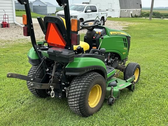 Image of John Deere 1025R equipment image 1