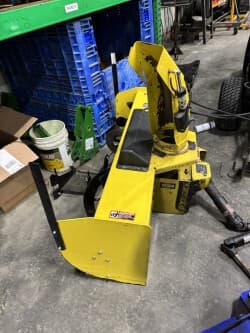 Image of John Deere 1025R equipment image 3