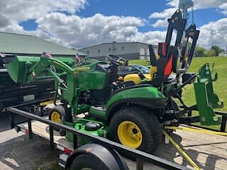 Image of John Deere 1025R equipment image 4