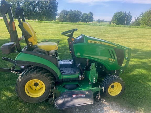 Image of John Deere 1025R equipment image 4