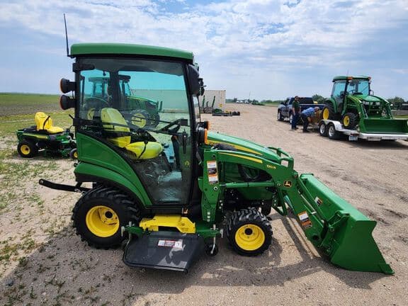 Image of John Deere 1025R equipment image 4