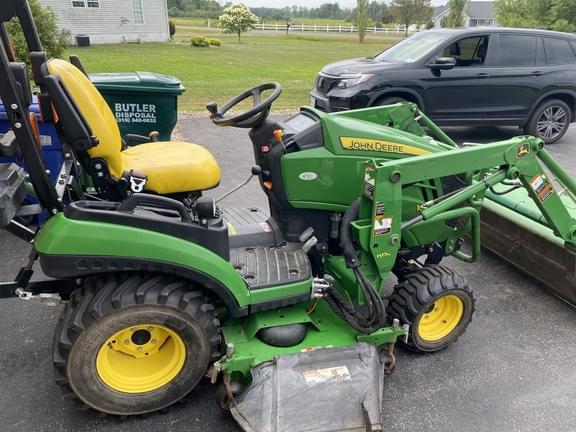 Image of John Deere 1025R equipment image 1