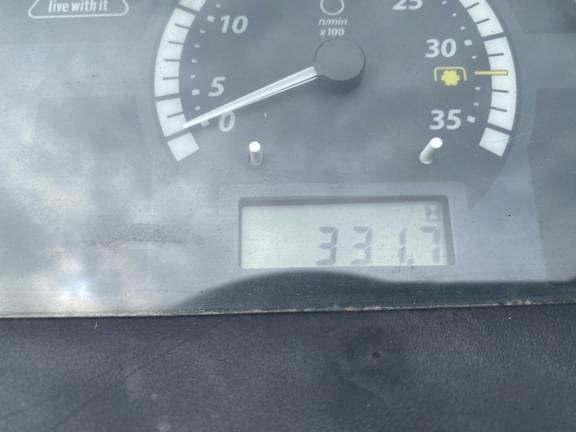 Image of John Deere 1025R equipment image 3