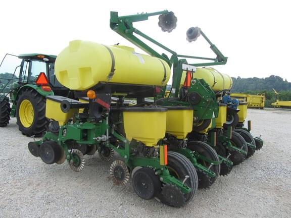 Image of John Deere 1765 equipment image 2