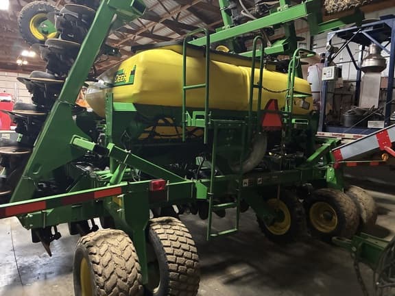 Image of John Deere 1990 equipment image 1