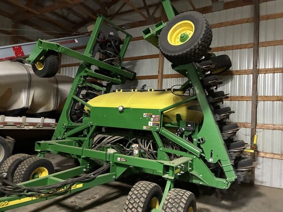 2017 John Deere 1990 Equipment Image0