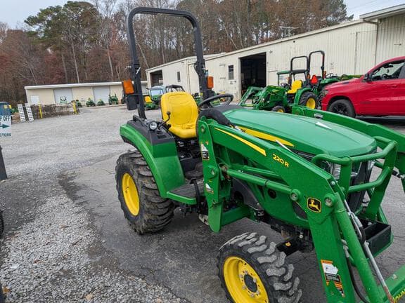 Image of John Deere 2032R Primary image
