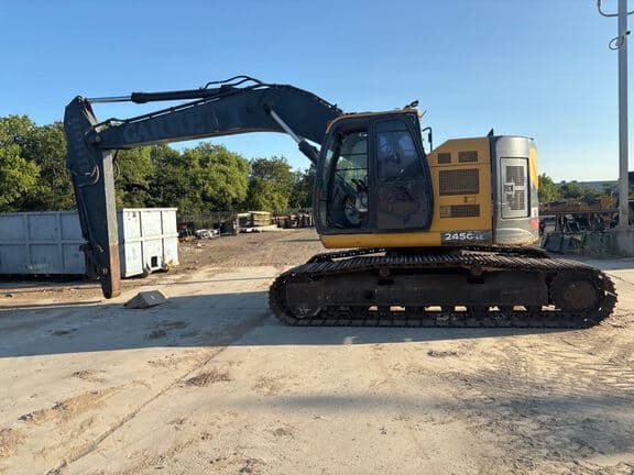 Image of John Deere 245G equipment image 1