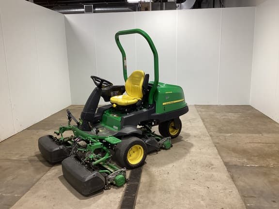 Image of John Deere 2500E equipment image 1