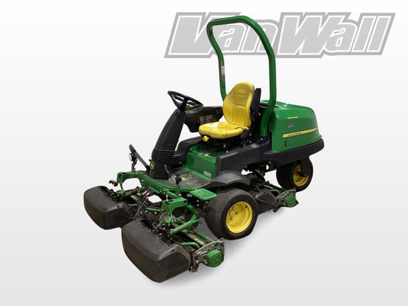 2017 John Deere 2500E Equipment Image0