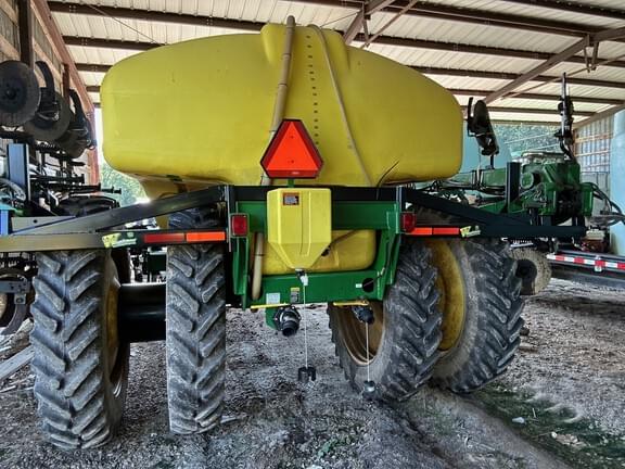 Image of John Deere 2510L equipment image 4