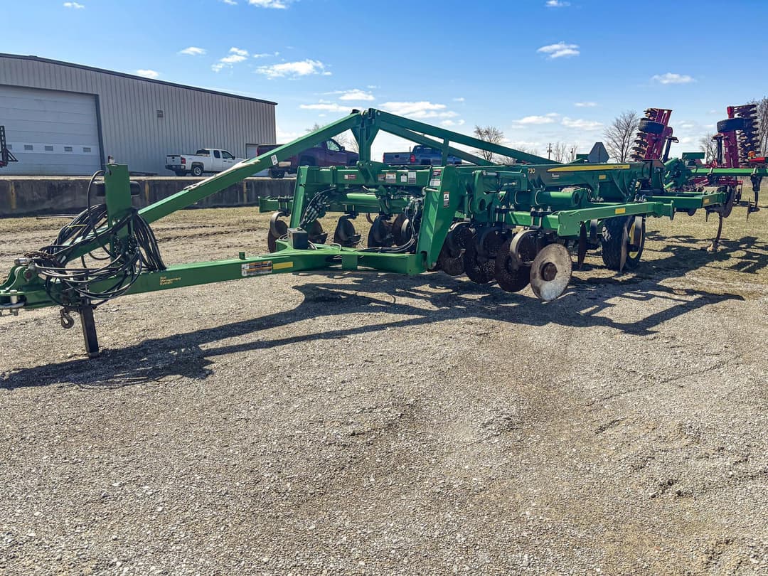 Image of John Deere 2730 Primary image