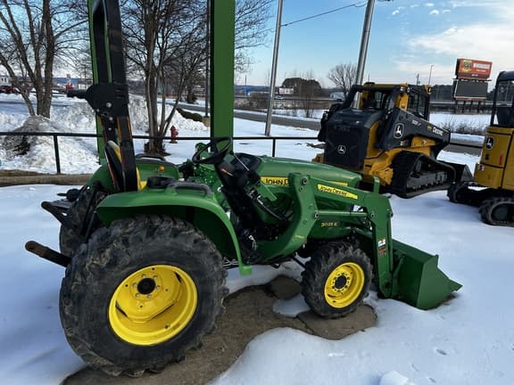 Image of John Deere 3025E equipment image 1