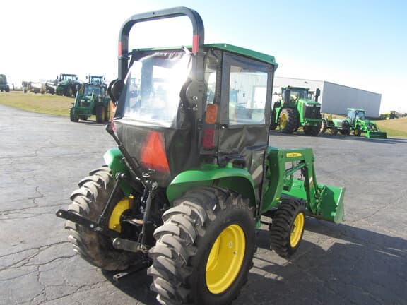 Image of John Deere 3025E equipment image 4