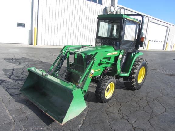 Image of John Deere 3025E equipment image 1