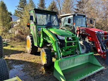 Main image John Deere 3033R