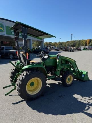 Image of John Deere 3033R Primary image