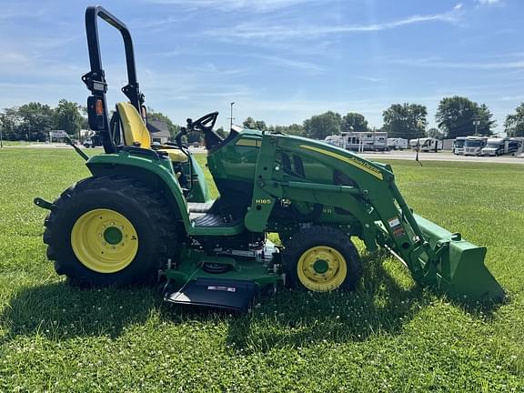 Image of John Deere 3039R equipment image 3
