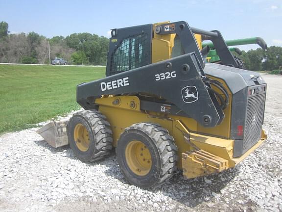 Image of John Deere 332G equipment image 2