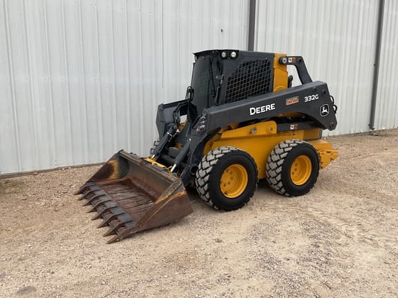 Image of John Deere 332G equipment image 1