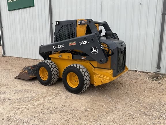 Image of John Deere 332G equipment image 2