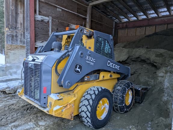 Image of John Deere 332G equipment image 1