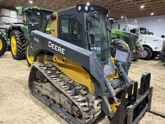 2017 John Deere 333G Equipment Image0