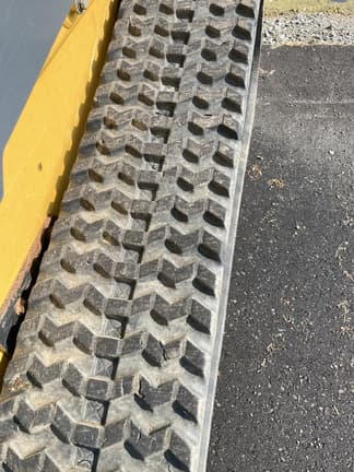 Image of John Deere 333G equipment image 2